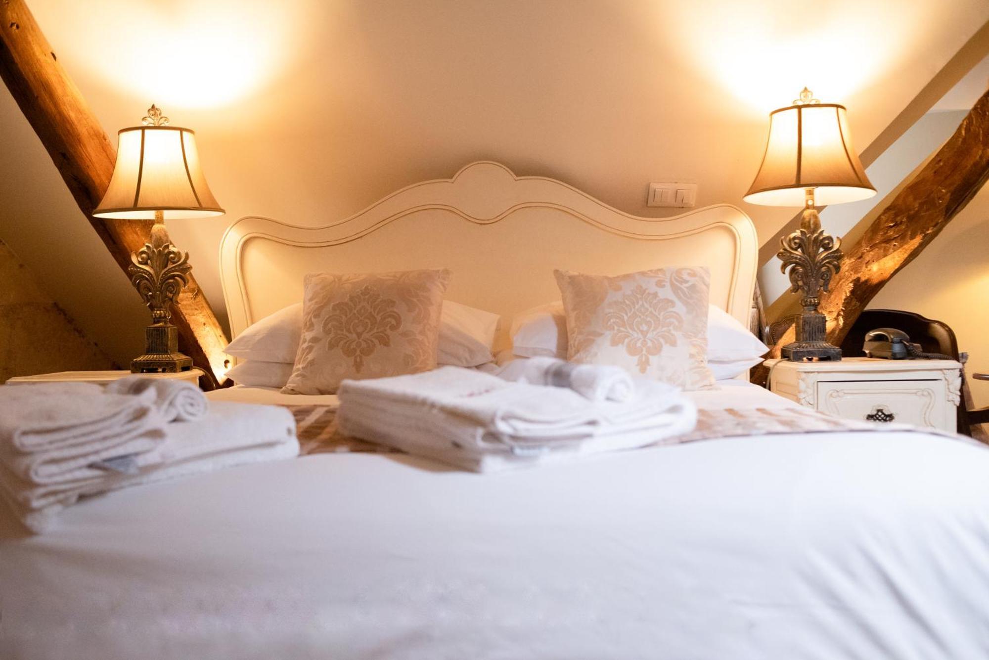 La Chartre-sur-le-Loir Logis Hotel De France מראה חיצוני תמונה