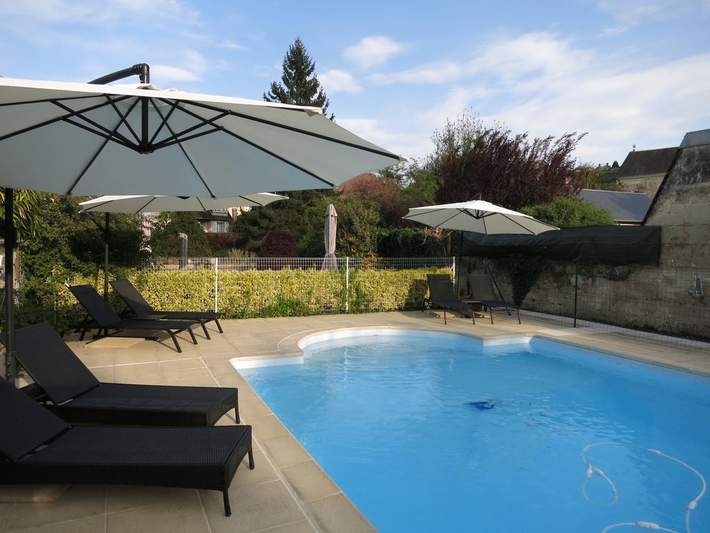 La Chartre-sur-le-Loir Logis Hotel De France מראה חיצוני תמונה
