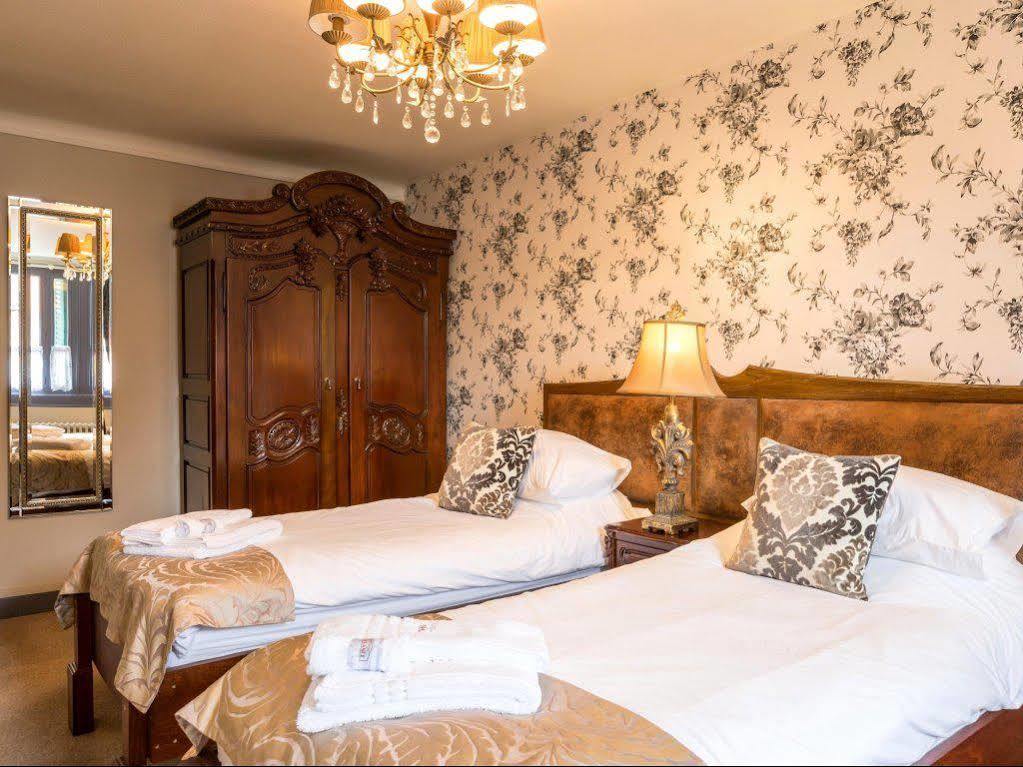 La Chartre-sur-le-Loir Logis Hotel De France מראה חיצוני תמונה
